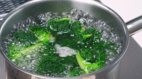 Boiling broccoli.