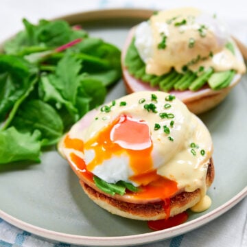 How to make a perfect Eggs Benedict, with ham, avocado and a poached egg slathered with a citrusy Hollandaise sauce.