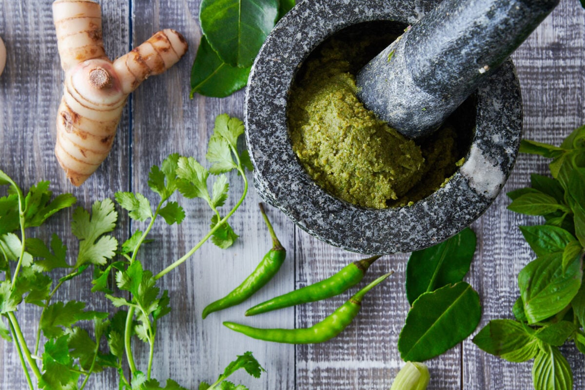 With loads of green herbs and and spices, this green curry paste from scratch is the perfect base for green curry chicken.