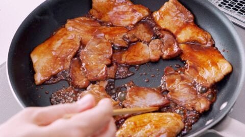 Glazing pork belly for Butadon.