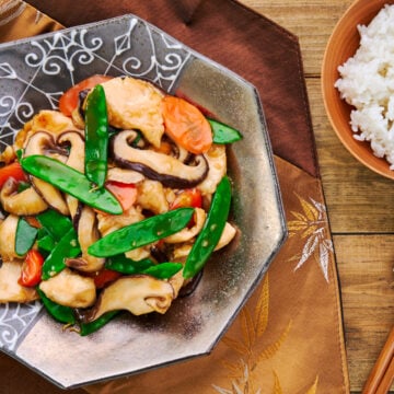 Moo Goo Gai Pan is an easy chicken and mushroom stir-fry with carrots and sugar peas.