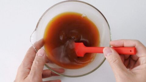 Mix the chicken stock with oyster sauce, and potato starch.