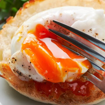 This easy trick will make your poached eggs perfectly oval without whispy egg whites.