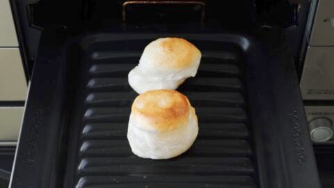 Toasted mochi for Oshiruko.