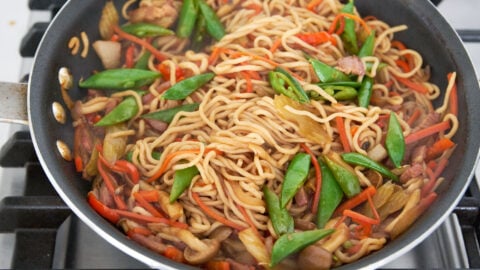 Snap peas added to shirataki yakisoba.