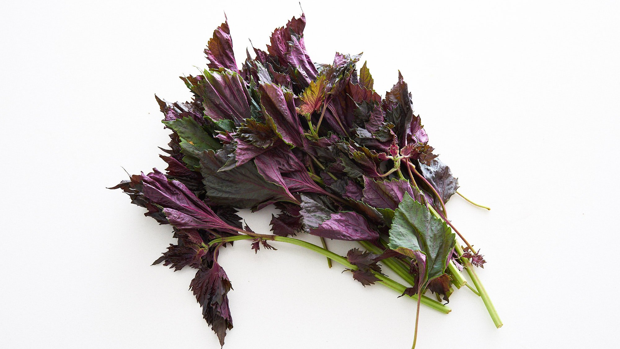 Red shiso leaves adds a wonderful fragrance and stunning pink hue to the ume juice.