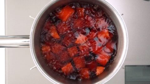 Simmering plant-based "ahi tuna" in konbu dashi.