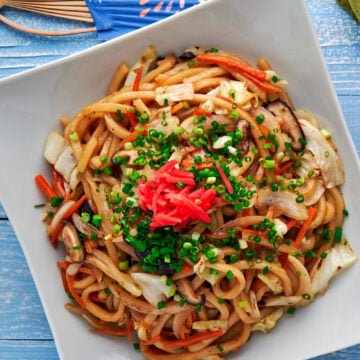 Yaki Udon, an easy udon noodle stir-fry made with cabbage, carrots, onions, and mushooms.